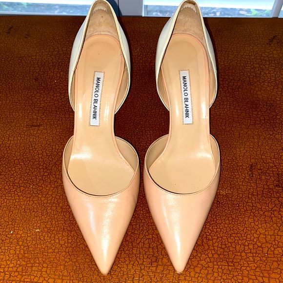 Manolo Blahnik Shoes - Manolo Blahnik Cream & Beige pump Sz 41 1/2 (EURO)